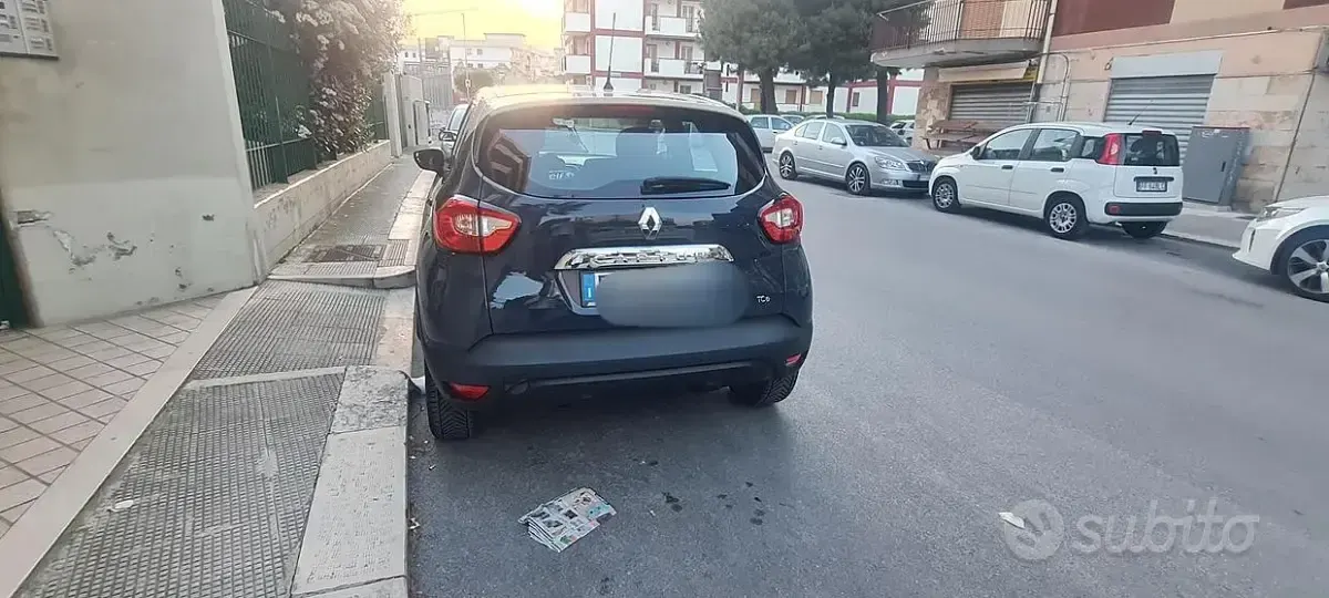 Usata Renault Captur Intens 120 CV (88 kW) 2015 Blu SUV