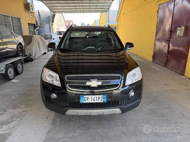 Usata Chevrolet Captiva LT 136 CV (100 kW) 2009 Nero SUV