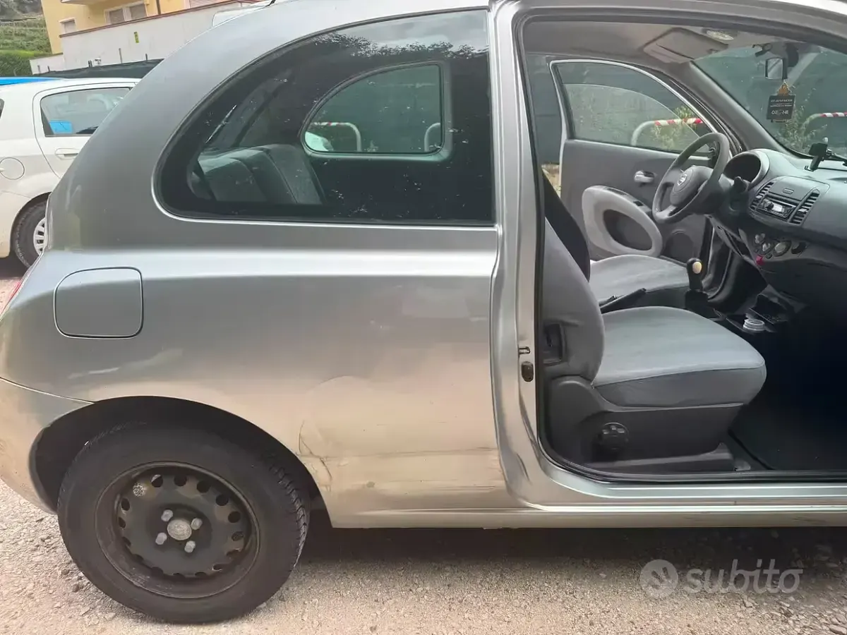 Usata Nissan Micra 54 CV (39 kW) 2003 Grigio Utilitaria