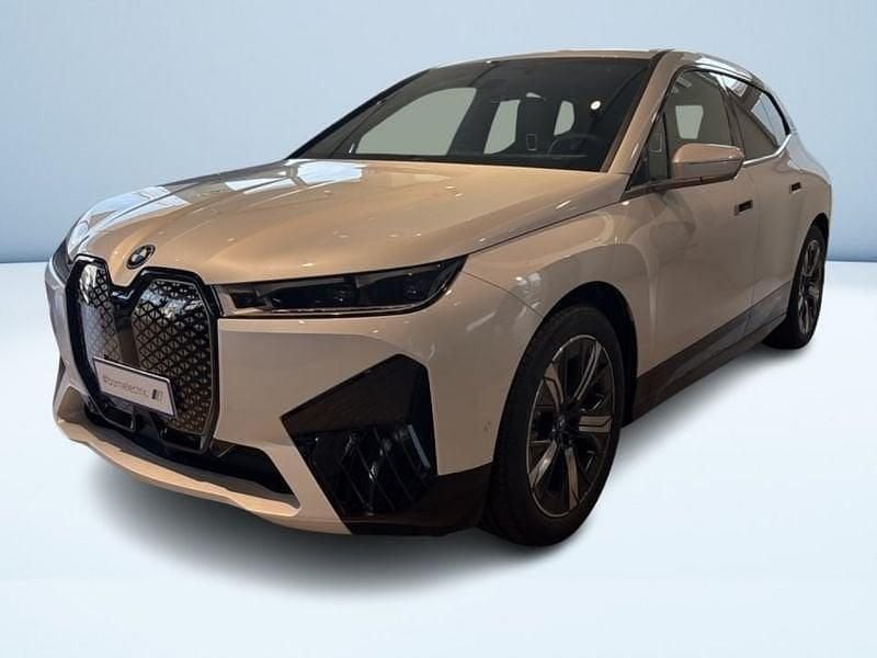 Bianco Usata 2024 BMW iX M Sport SUV | 78.210 € (Buon prezzo) - Immagine 1/3