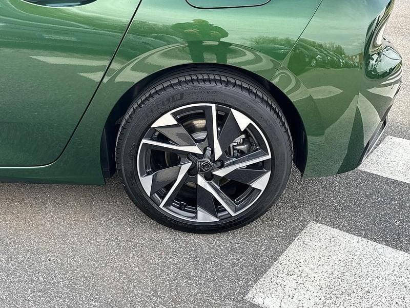Occasion Peugeot 308 Allure 181 ch (133 kW) 2025 Vert Berline