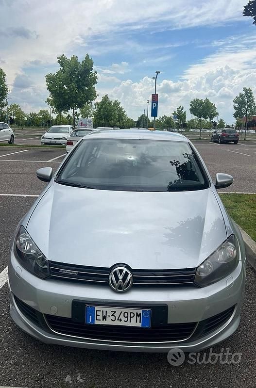 Usata VW Golf VI 105 CV (77 kW) 2011 Grigio Utilitaria