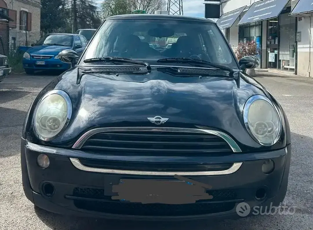 Usata Mini Cooper 90 CV (66 kW) 2005 Nero Utilitaria