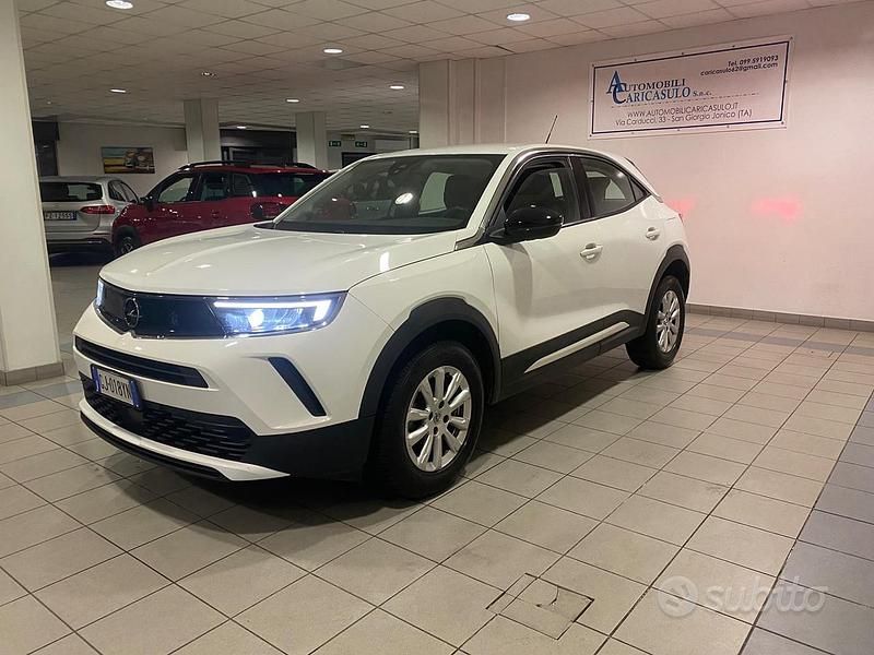 Usata Opel Mokka Edition 110 CV (80 kW) 2022 Bianco metallizzato SUV