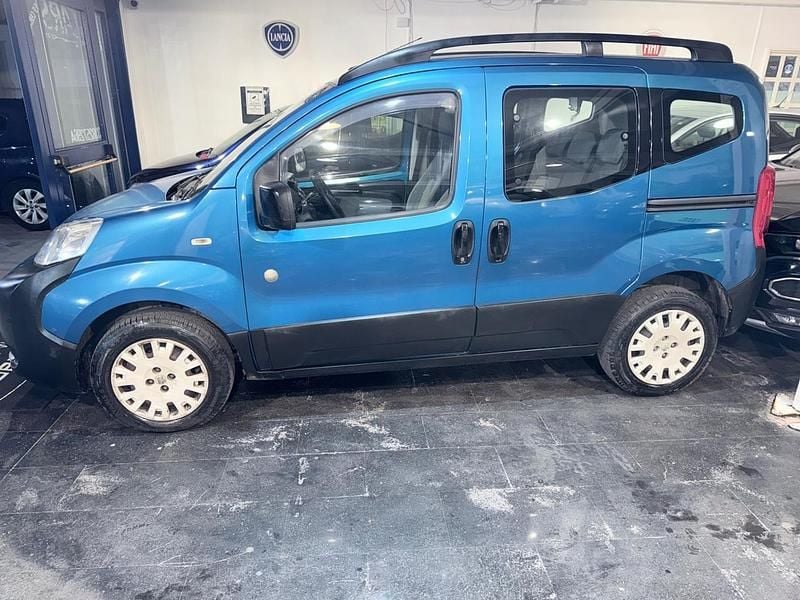 Usata Peugeot Bipper Family 75 CV (55 kW) 2012 Blu Monovolume