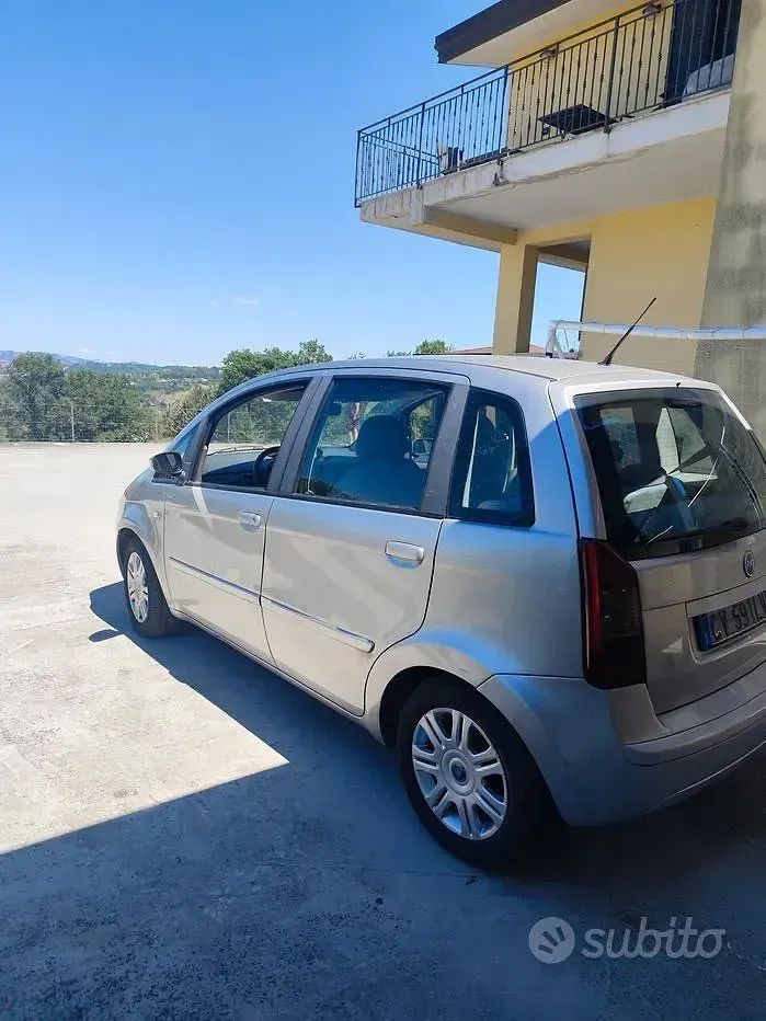 Usata Fiat Idea 69 CV (50 kW) 2005 Grigio Monovolume