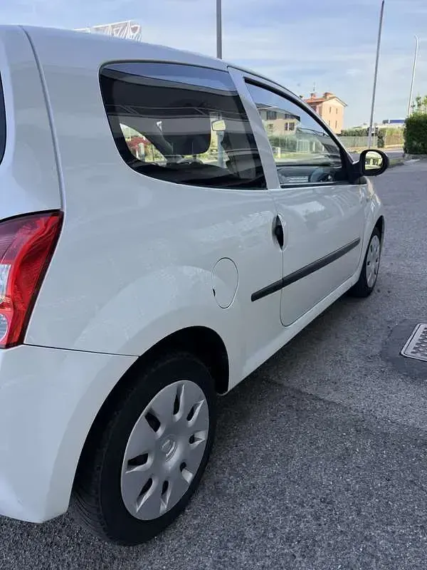 Usata Renault Twingo Authentique 58 CV (42 kW) 2010 Utilitaria