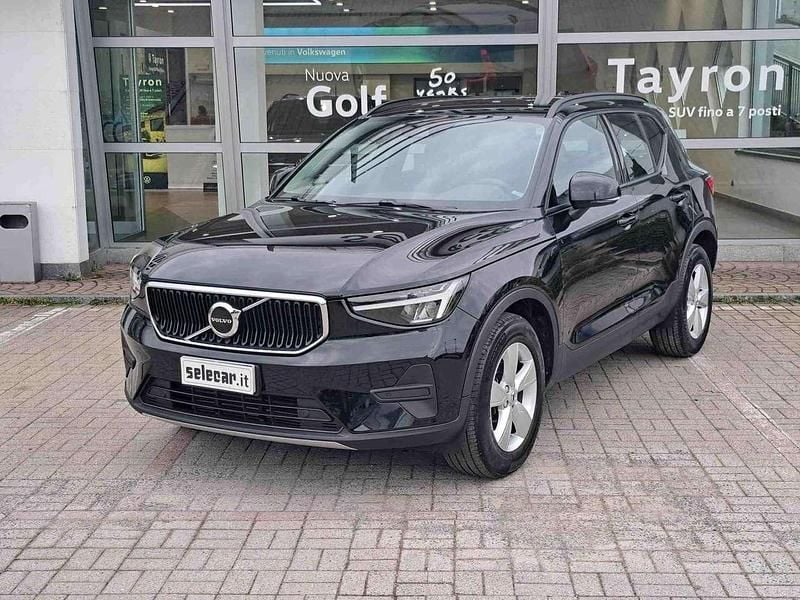 Nero Usata 2022 Volvo XC40 SUV | 25.500 € (Buon prezzo) - Immagine 1/4
