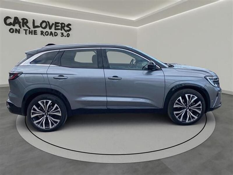 Usata Renault Austral Iconic 200 CV (147 kW) 2023 Blu scuro SUV