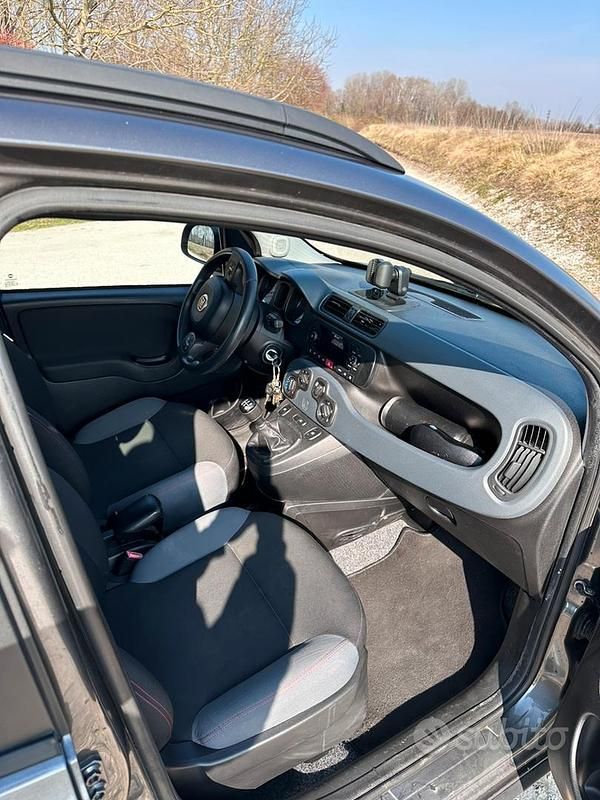 Usata Fiat Panda 4x4 95 CV (69 kW) 2016 Grigio Utilitaria