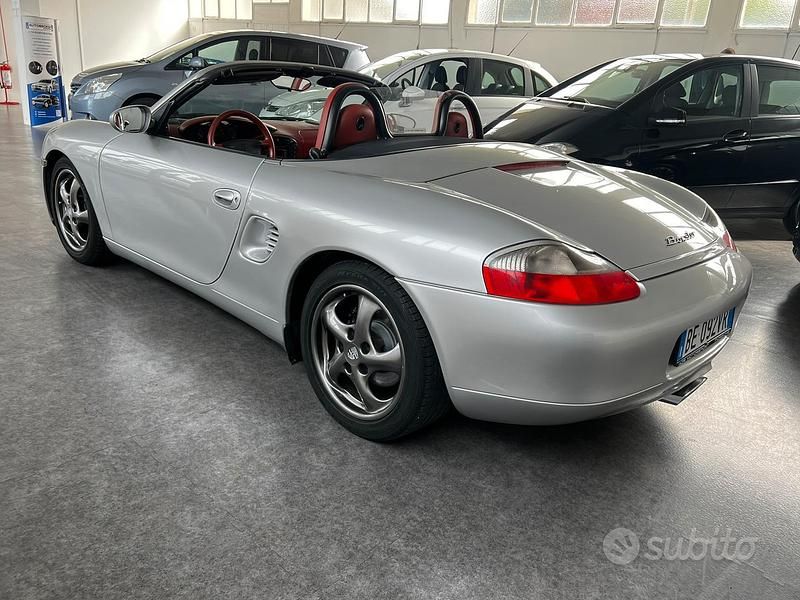 Usata Porsche Boxster 204 CV (150 kW) 1997 Grigio Cabrio