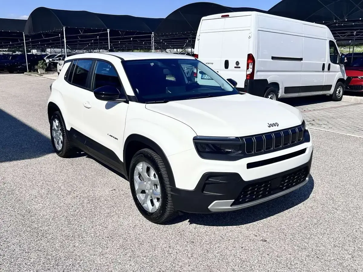 Nuova Jeep Avenger Altitude 101 CV (74 kW) 2025 Beige SUV