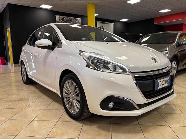 Usata Peugeot 208 82 CV (60 kW) 2016 Bianco Utilitaria