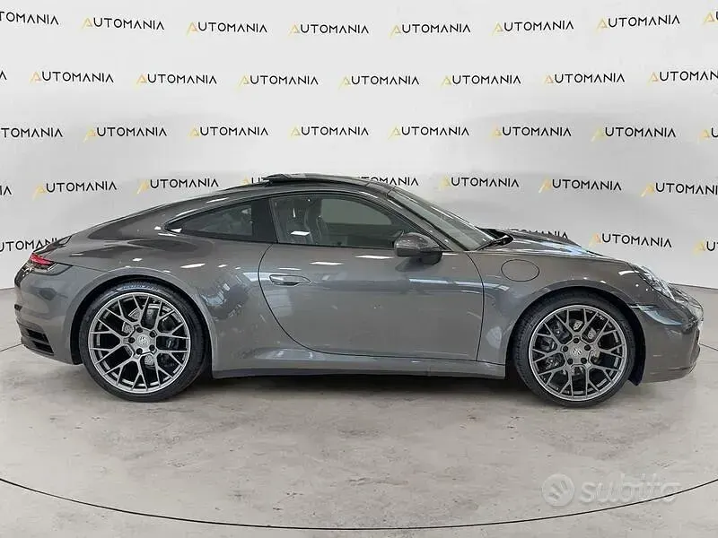 Usata Porsche 911 Carrera 385 CV (283 kW) 2019 Grigio Coupé