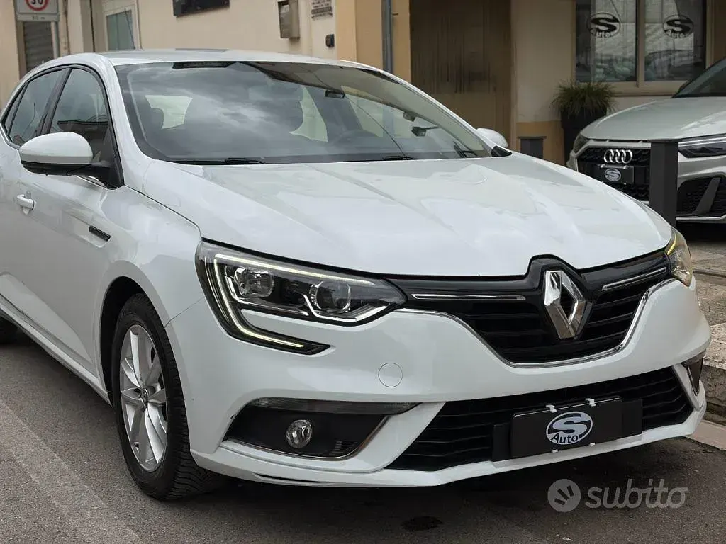 Usata Renault Mégane IV Business 116 CV (85 kW) 2019 Bianco Berlina