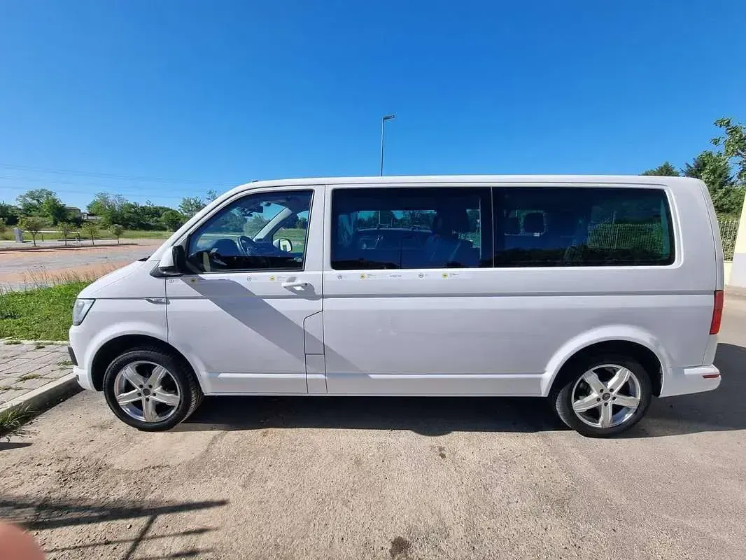 Usata VW Caravelle 150 CV (110 kW) 2017 Bianco Furgone