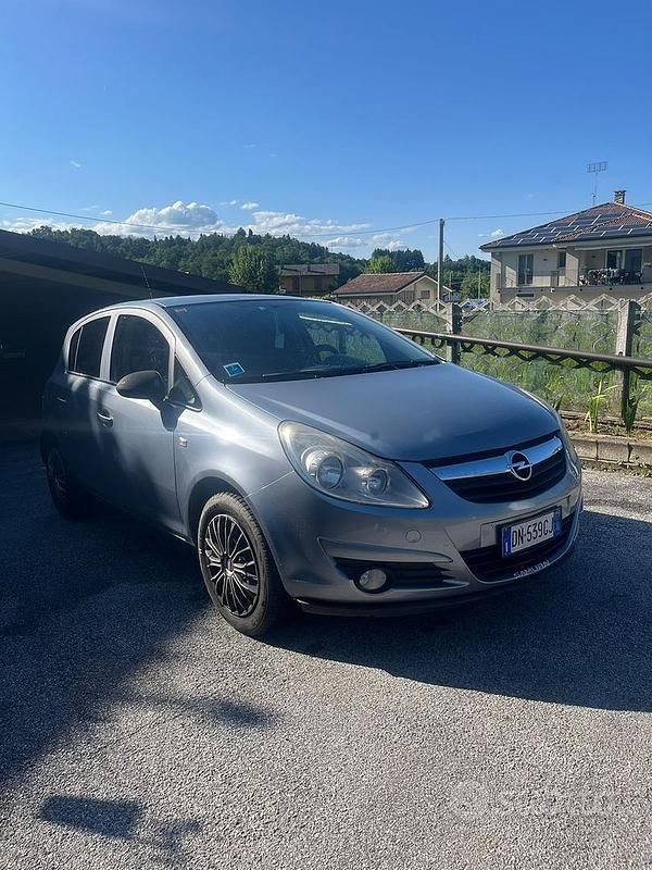 Usata Opel Corsa 2008 Grigio Utilitaria