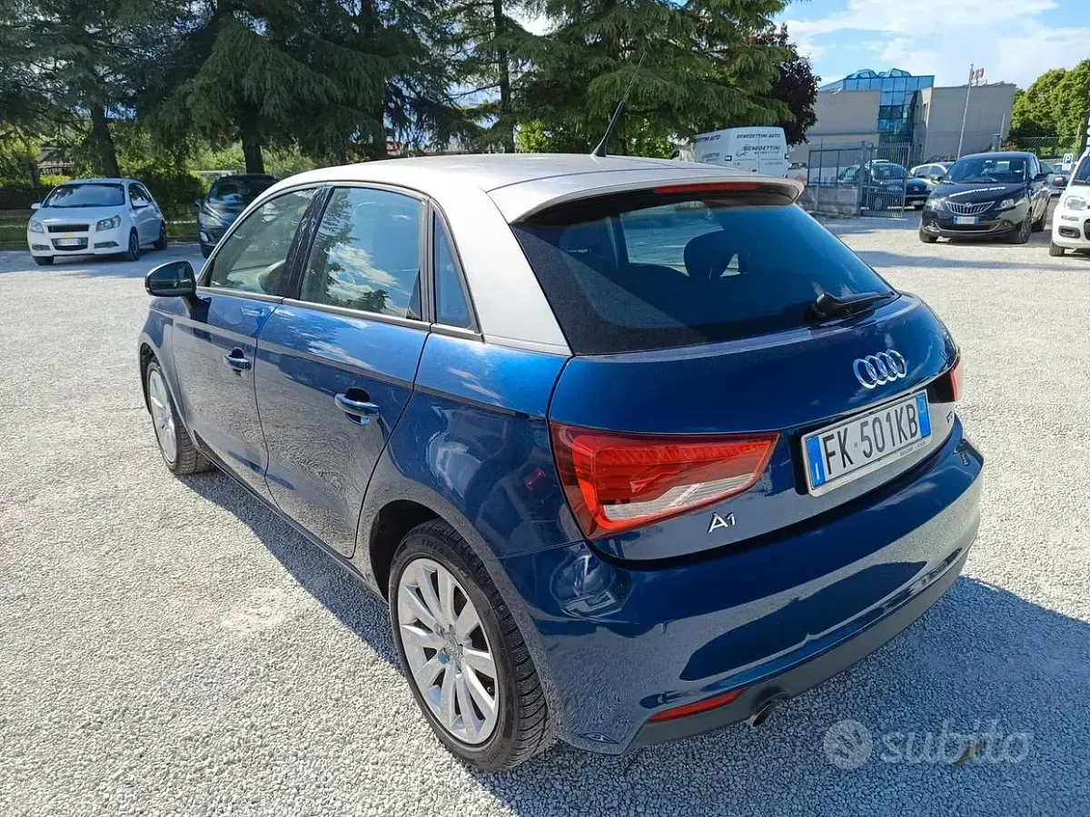 Usata Audi A1 Design 116 CV (85 kW) 2016 Blu Utilitaria