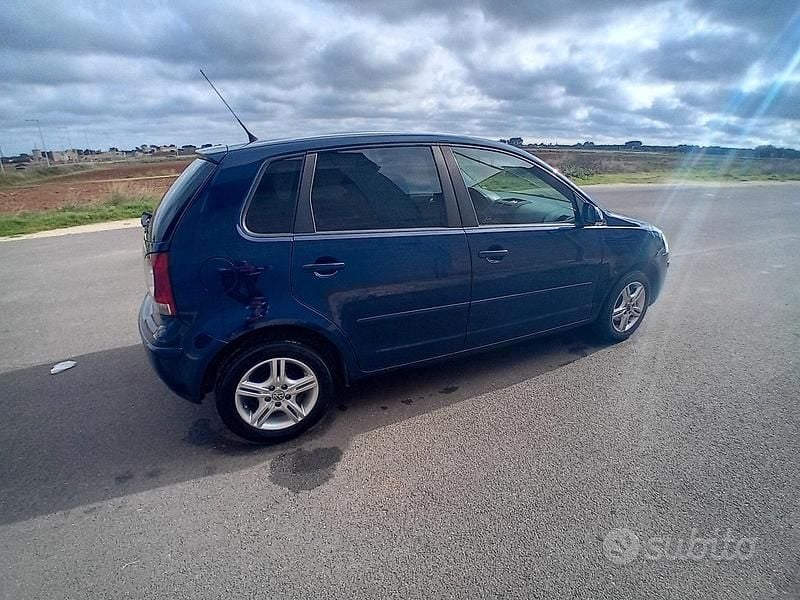 Blu Usata 2007 VW Polo Due volumi | 2500 € - Immagine 1/4