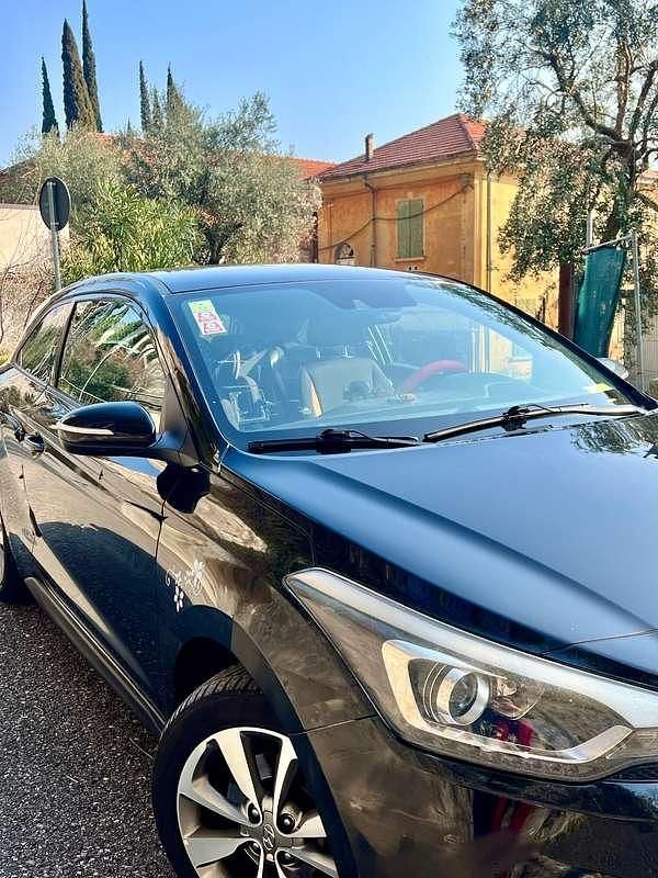 Usata Hyundai i20 75 CV (55 kW) 2017 Nero Utilitaria