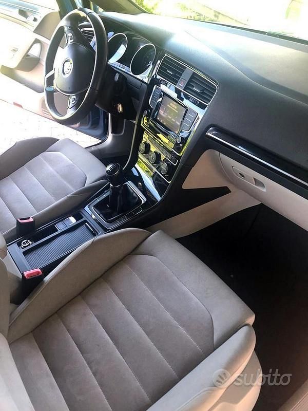 Usata VW Golf VII 150 CV (110 kW) 2015 Blu Station wagon