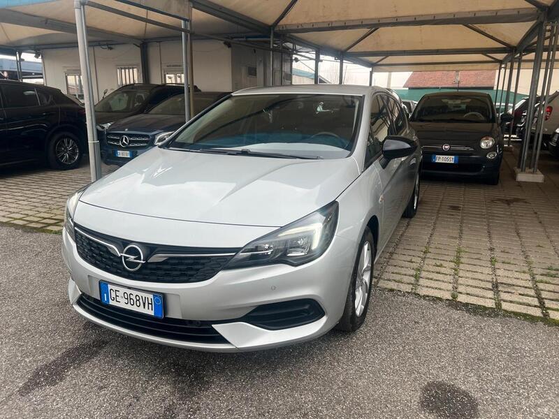 Usato 2021 Opel Astra 1.2 Benzin 110 CV (15.500 €)