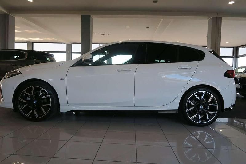 Usata BMW 120 M Sport 163 CV (119 kW) 2025 Alpineweiss Utilitaria