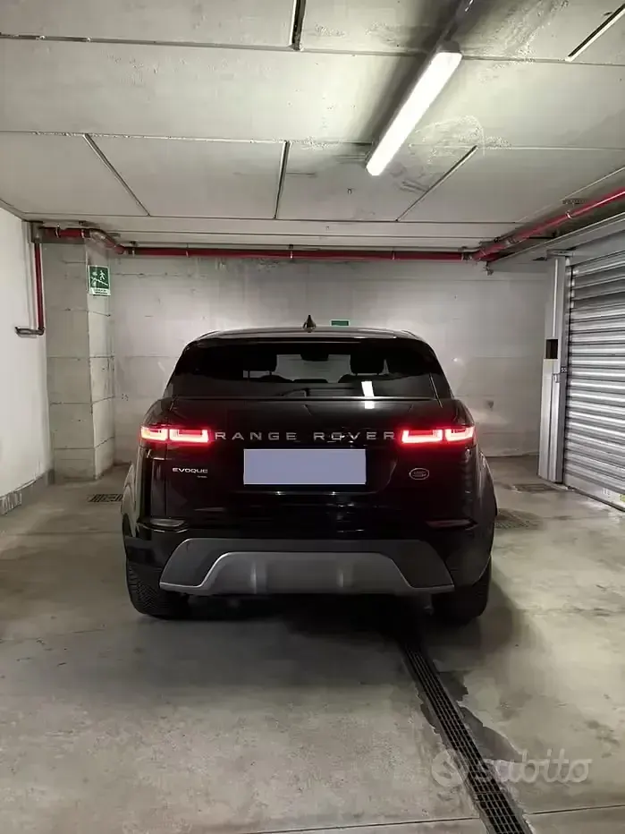 Usata Land Rover Range Rover evoque 150 CV (110 kW) 2020 Nero SUV