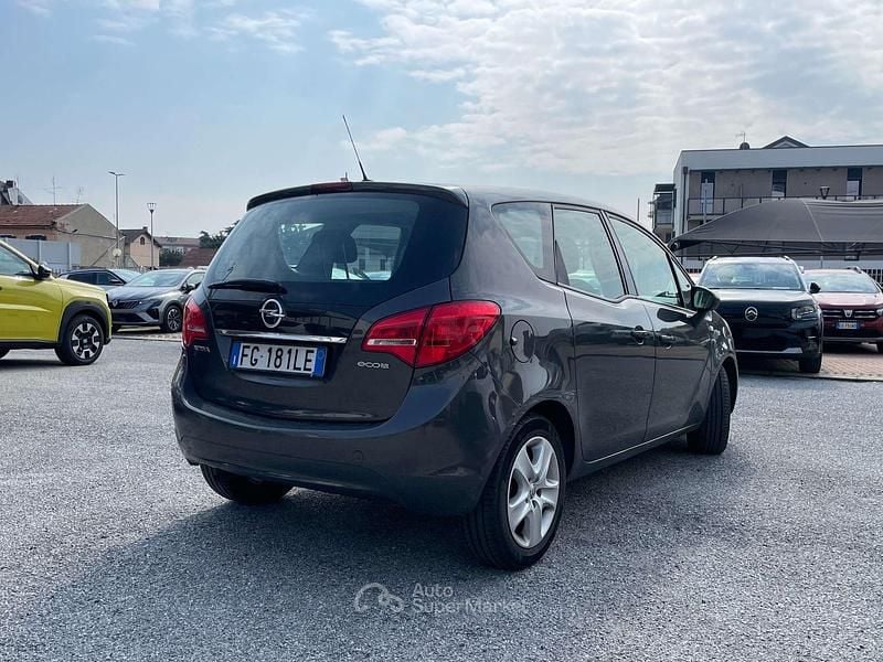 Usata Opel Meriva Design Edition 120 CV (88 kW) 2016 Grigio Monovolume