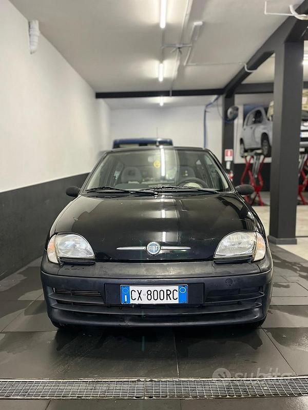 Usata Fiat 600 54 CV (39 kW) 2005 Utilitaria