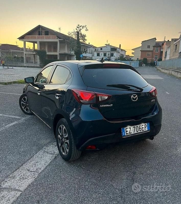 Usata Mazda 2 105 CV (77 kW) 2015 Blu Utilitaria