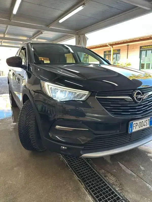 Usata Opel Grandland X Edition 120 CV (88 kW) 2018 SUV