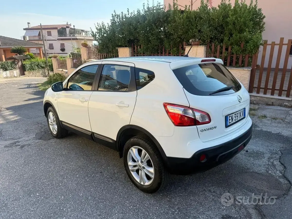 Usata Nissan Qashqai Acenta 110 CV (80 kW) 2013 Bianco SUV