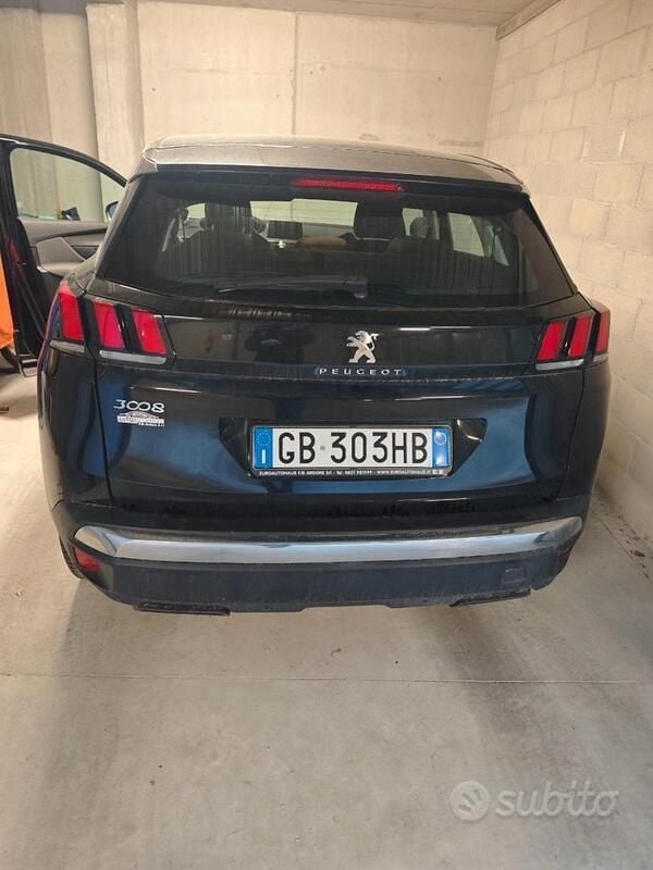 Nero Usata 2020 Peugeot 3008 SUV | 15.500 € (Super prezzo) - Immagine 1/4