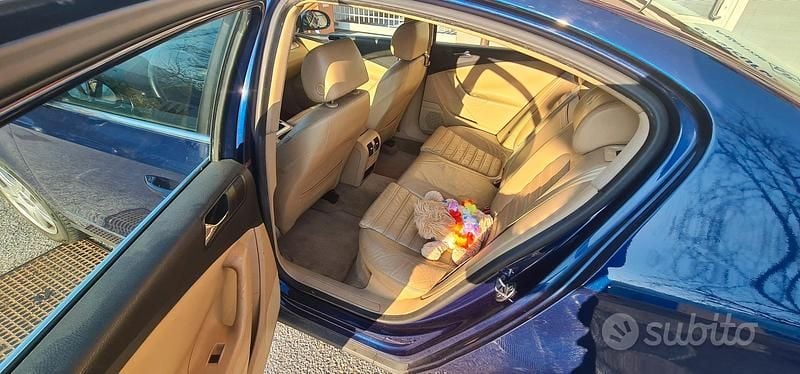 Usata VW Passat Highline 140 CV (102 kW) 2005 Blu Berlina