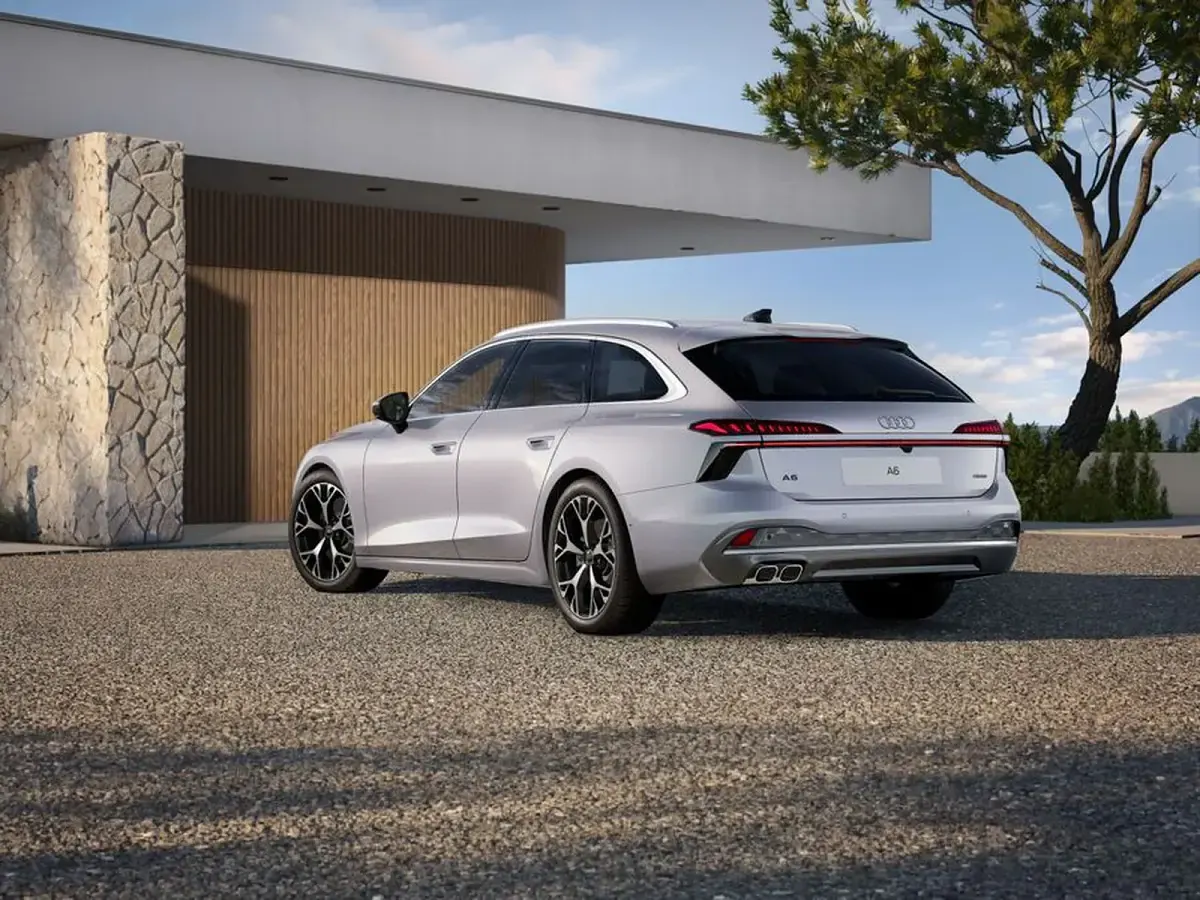 Nuova Audi A6 Advanced 204 CV (150 kW) 2026 Argento fioretto metallizzato Station wagon
