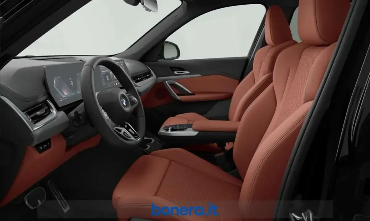 Nuova BMW X1 M Sport 163 CV (119 kW) 2026 Black sapphire metallizzato SUV