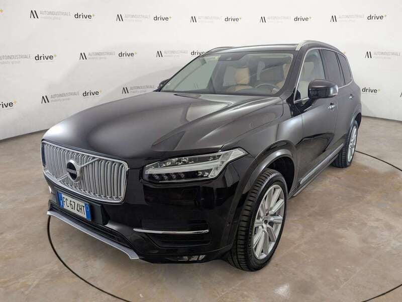 Nero Usata 2016 Volvo XC90 Inscription SUV | 33.500 € (Buon prezzo) - Immagine 1/4