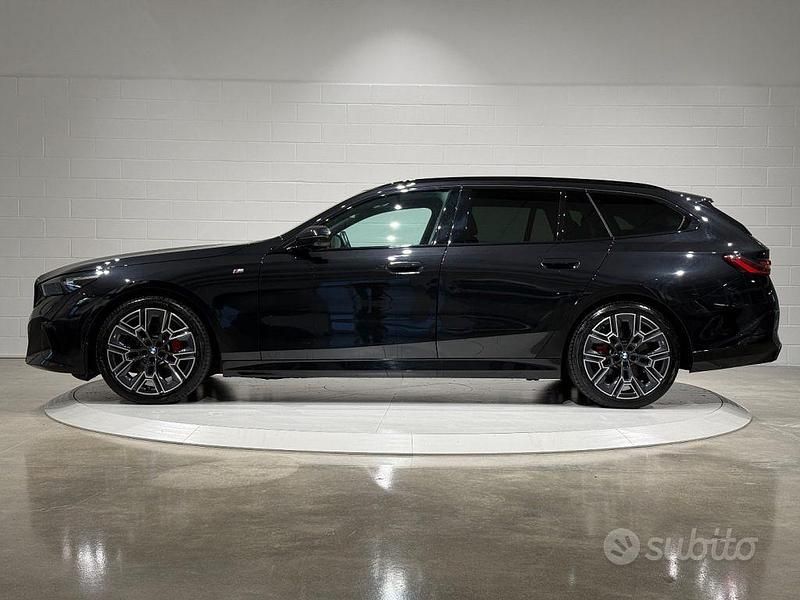 Usata BMW 520 M Sport 197 CV (144 kW) 2024 Nero Station wagon
