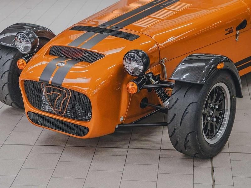 Usata Caterham Seven 228 CV (167 kW) 2025 Golden saffron Cabrio