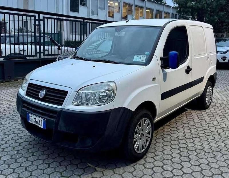 Usata Fiat Doblò 103 CV (75 kW) 2010 Bianco Monovolume
