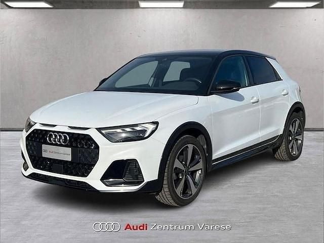 Usata Audi A1 Ambiente 150 CV (110 kW) 2022 Bianco ghiacciaio metallizzato  nero mito metallizzato SUV