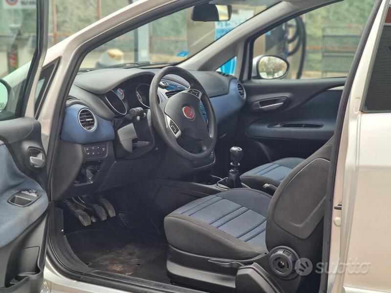 Usata Fiat Punto Evo Dynamic 77 CV (56 kW) 2010 Grigio Utilitaria