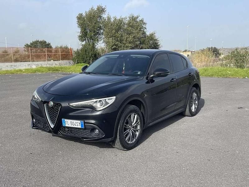 Usata Alfa Romeo Stelvio Business 209 CV (153 kW) 2018 Nero SUV