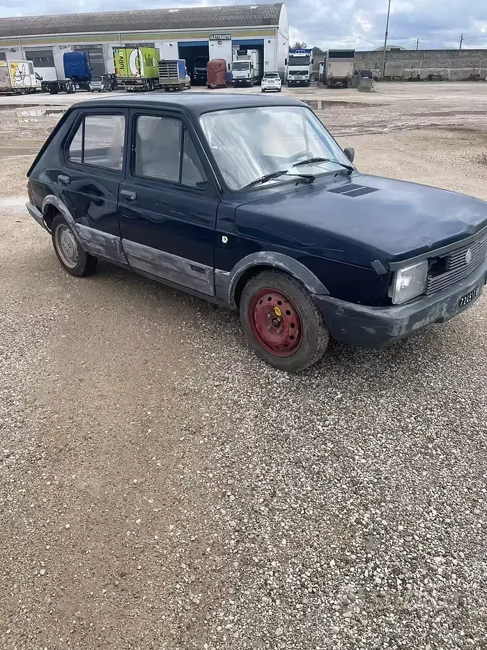 Usata Fiat 127 50 CV (36 kW) 1983 Blu Utilitaria