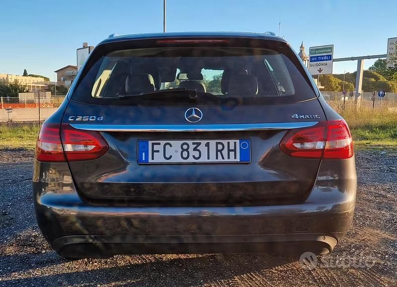 Usata Mercedes C250 Executive 203 CV (149 kW) 2016 Grigio Station wagon