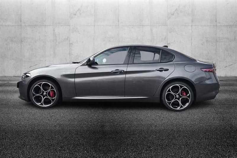 Usata Alfa Romeo Giulia Veloce 280 CV (205 kW) 2024 Grigio Berlina