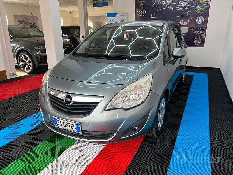 Usata Opel Meriva 120 CV (88 kW) 2013 Grigio Monovolume