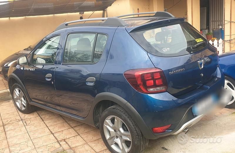 Usata Dacia Sandero 90 CV (66 kW) 2018 Blu Berlina
