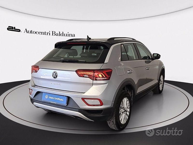 Usata VW T-Roc Life 150 CV (110 kW) 2022 Pyrit silver met/tetto nero me SUV